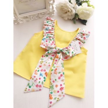 Camisa amarilla lazo espalda estampado